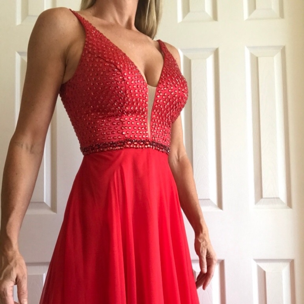 Red Floor-length Formal Gown